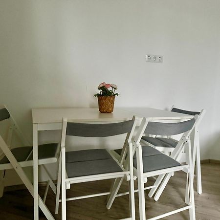 Stylish Schonbrunn Apartments With Free Parking فيينا المظهر الخارجي الصورة
