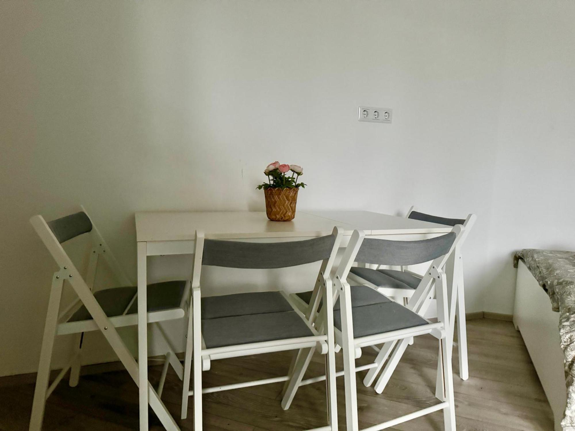 Stylish Schonbrunn Apartments With Free Parking فيينا المظهر الخارجي الصورة