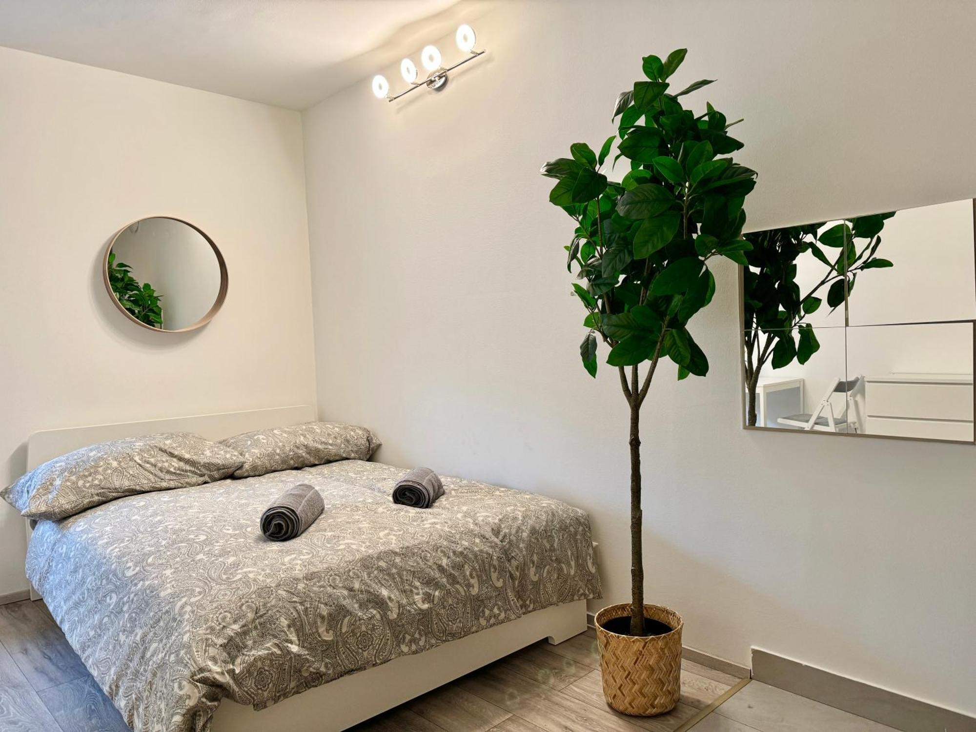 Stylish Schonbrunn Apartments With Free Parking فيينا المظهر الخارجي الصورة