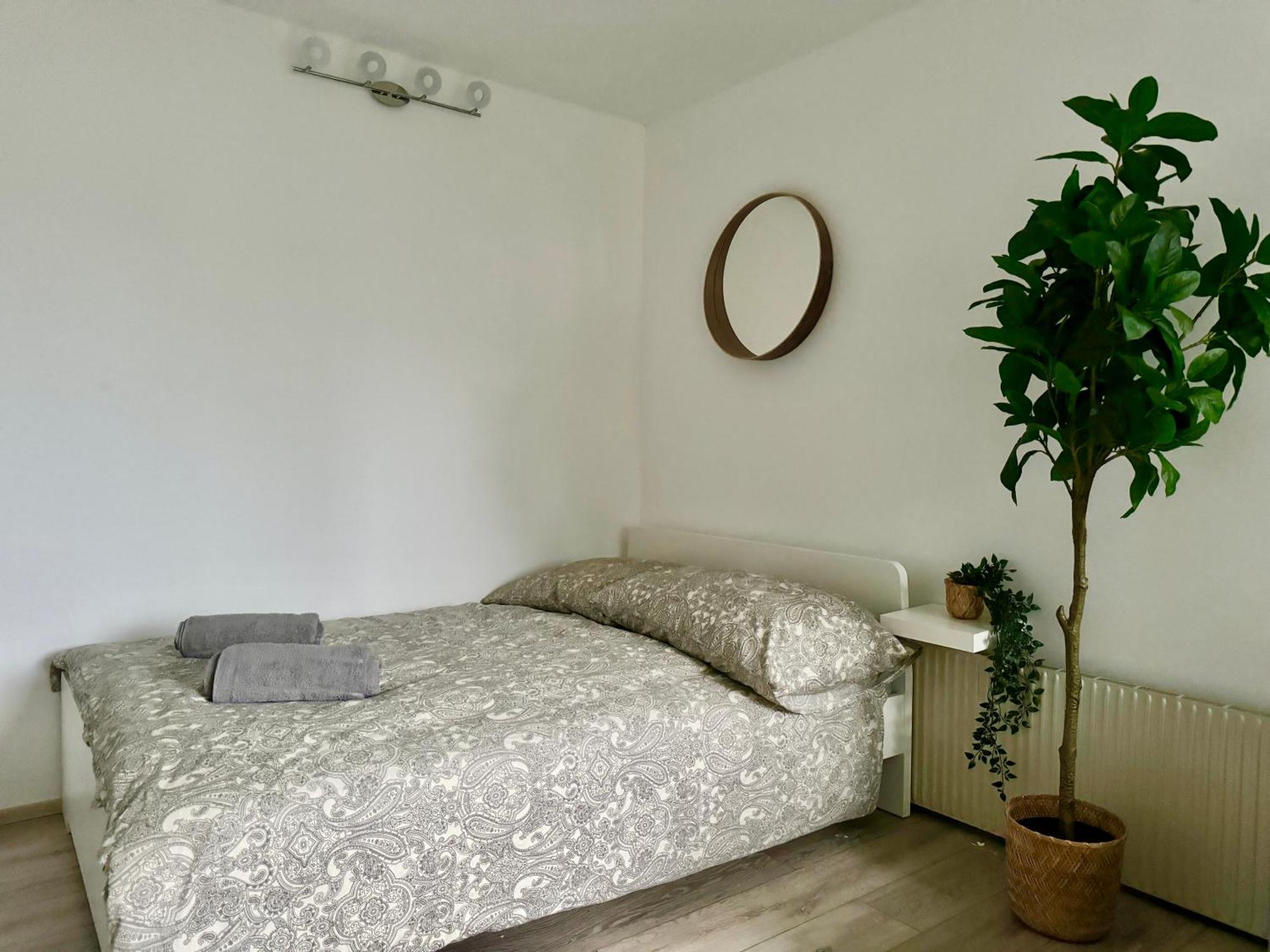 Stylish Schonbrunn Apartments With Free Parking فيينا المظهر الخارجي الصورة
